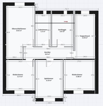 grundriss-haus-plan-korridor-schlafzimmer-kinderzimmer-spielzimmer-dachloggia-treppenhaus.jpg